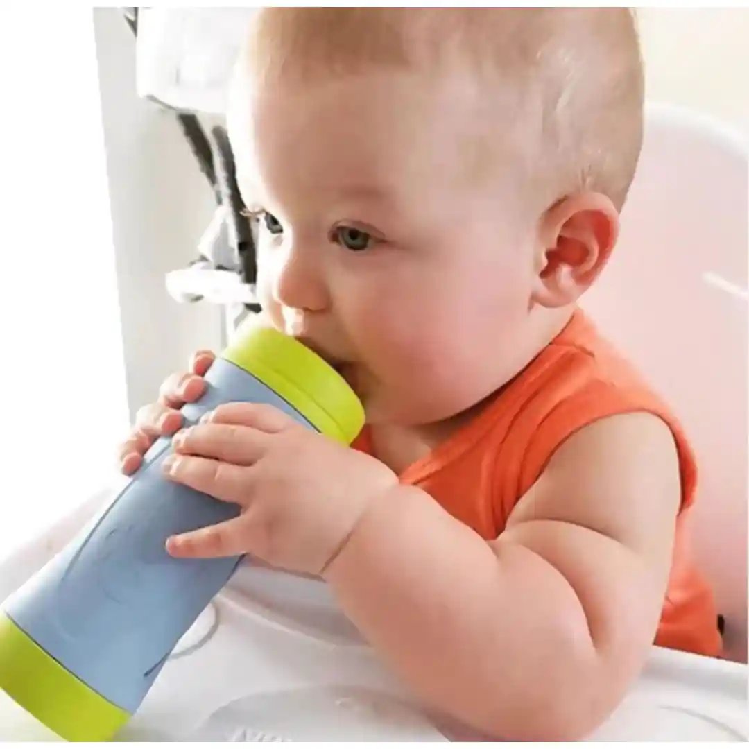 Subo Bottle - a mess-free way to feed your baby on the go!
