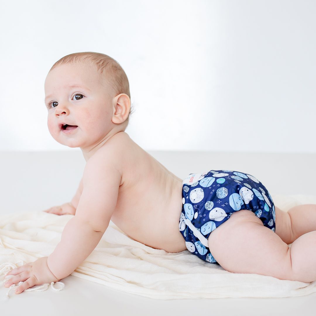 Side snapping cloth nappies