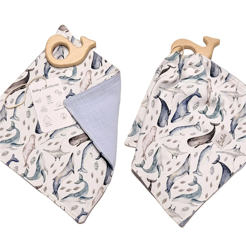 Cotton Soothing Comforter with Wooden Toy