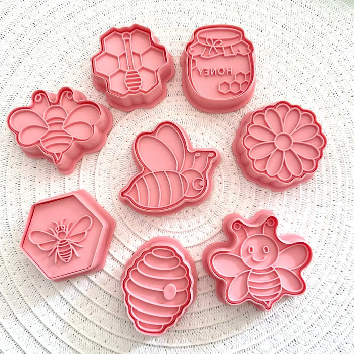 Wild Dough - Cutters and Stamps Set - Bees