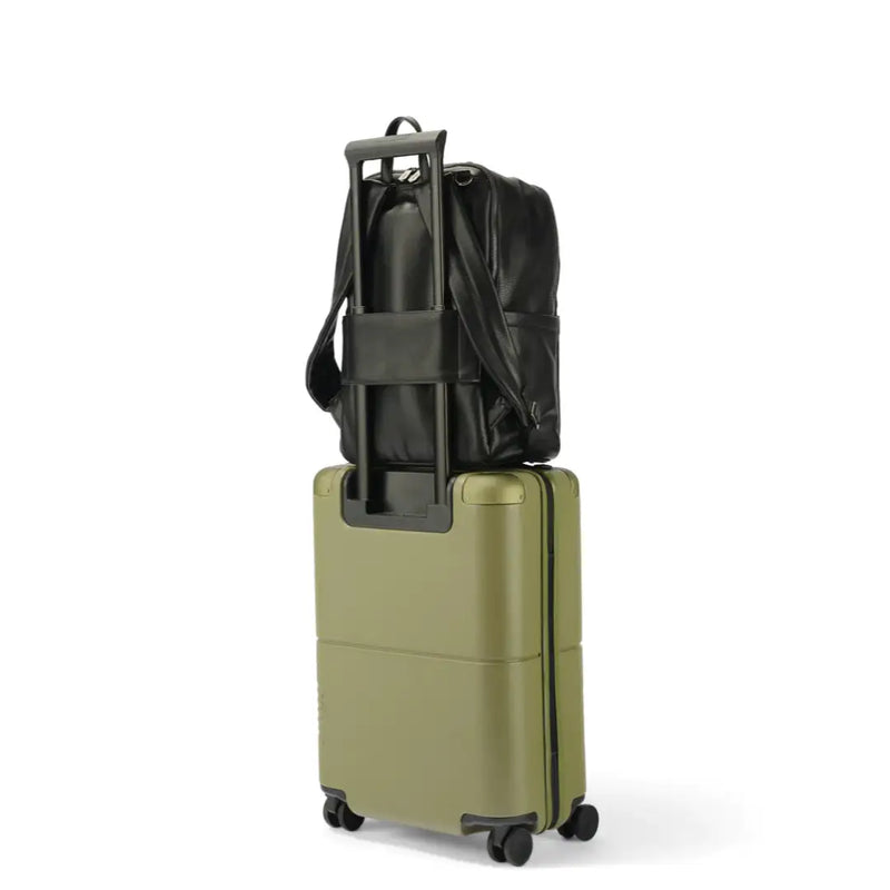 OiOi Vegan Leather Nappy Backpack Multitasker