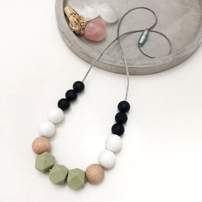 Silicon Necklace - One Chew Three - Poppy