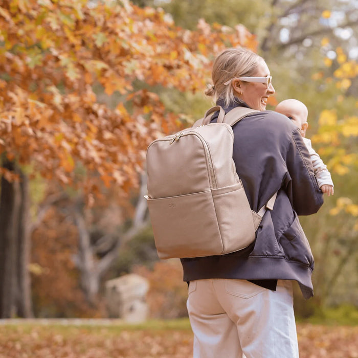 OiOi - Multitasker Backpack - Oat