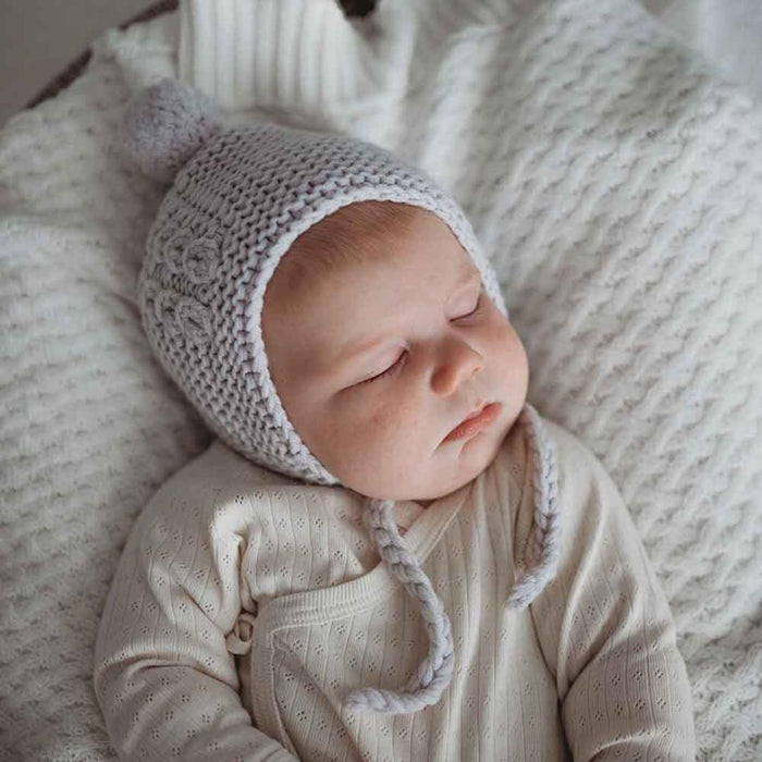 Snuggle Hunny - Merino Wool Bonnet & Booties - Grey