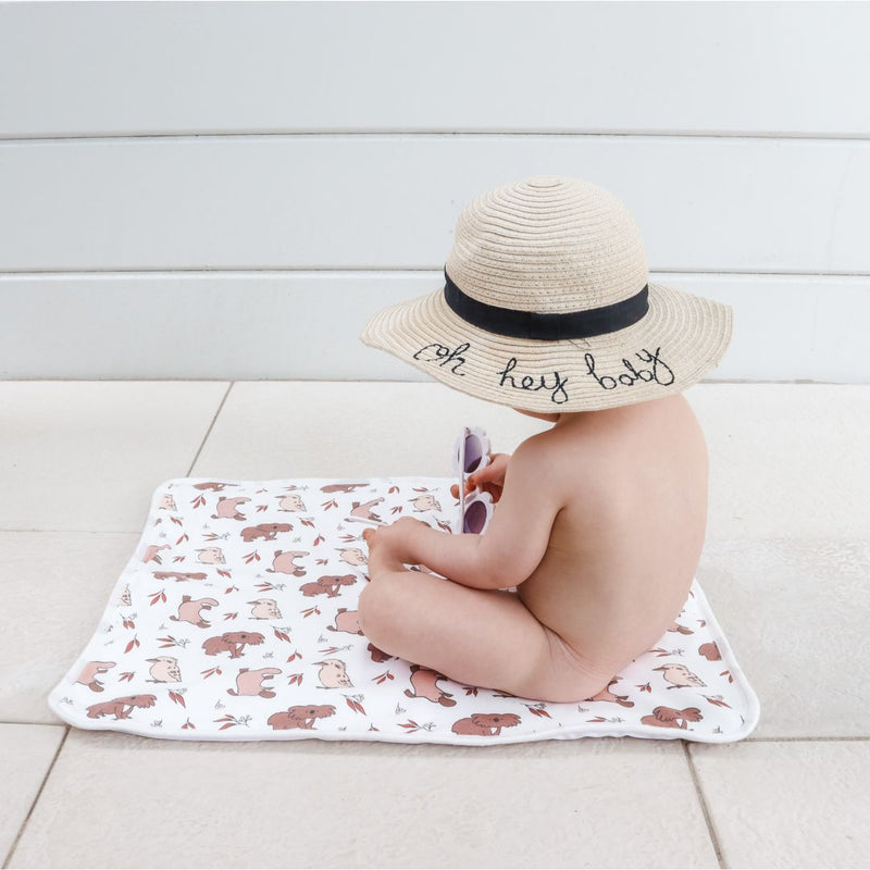 Spewy spill-absorbing change mat/blanket